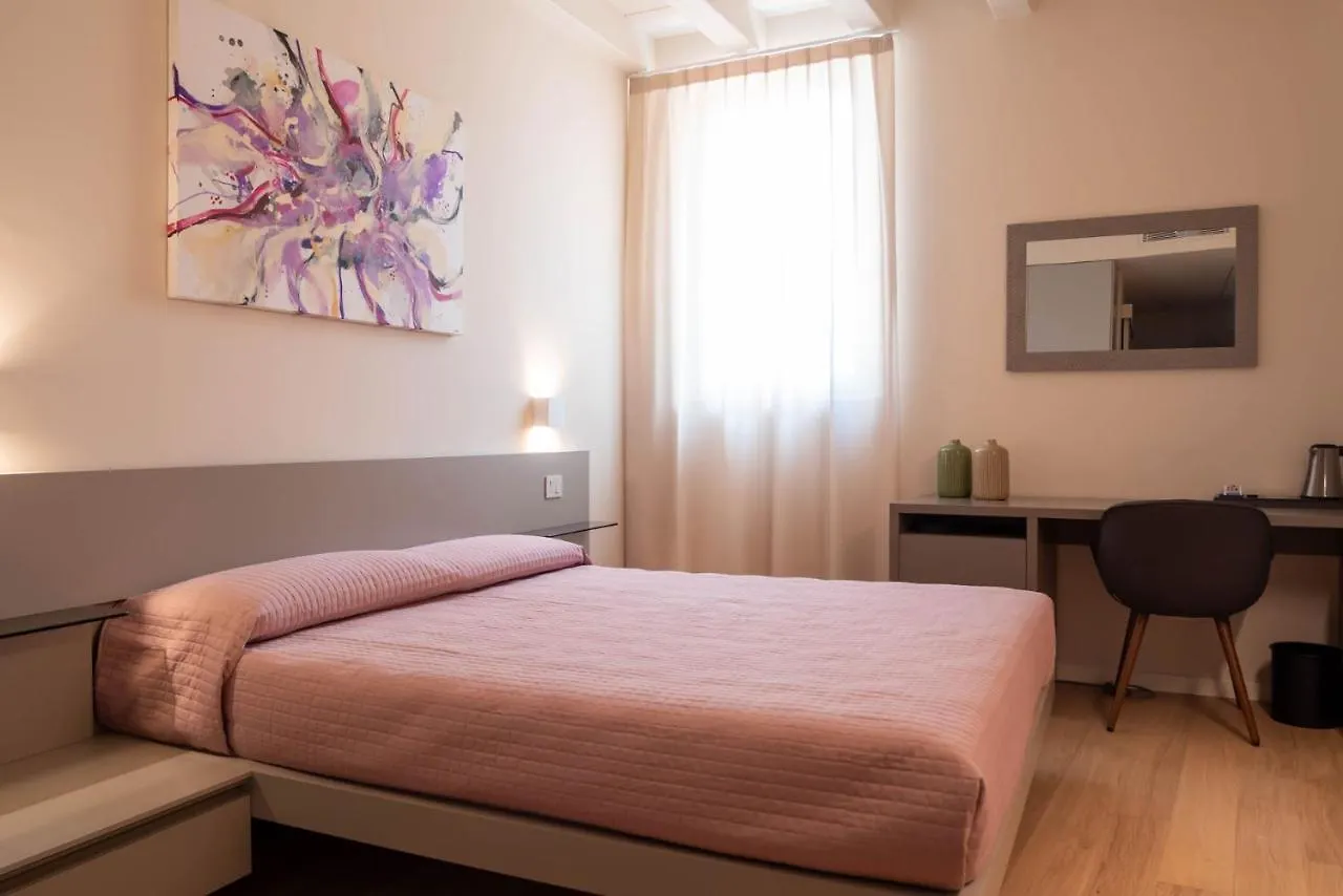 Maison Calcirelli Rooms Verona