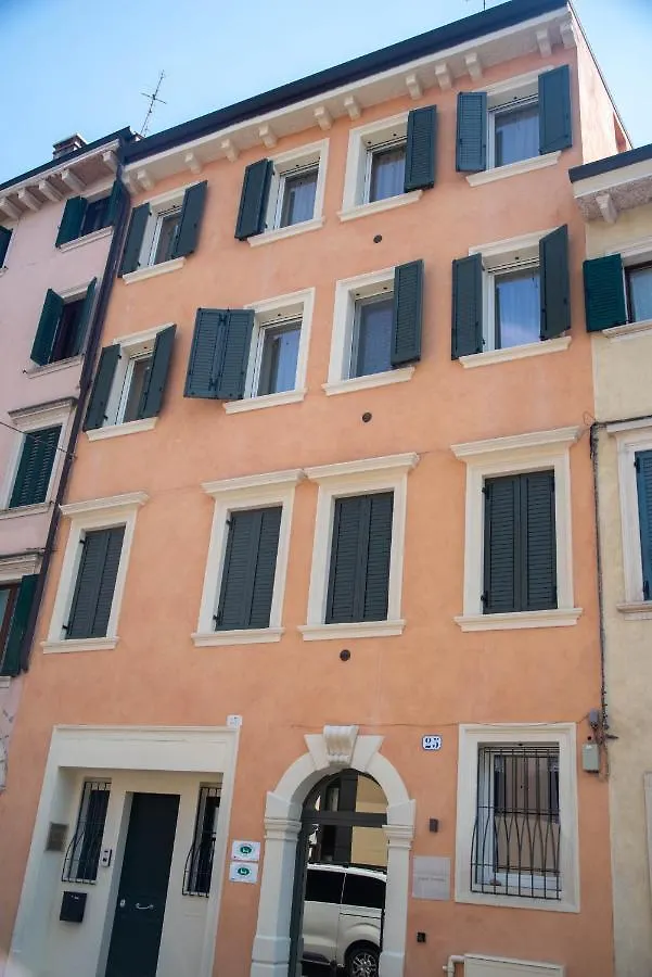 Maison Calcirelli Rooms Verona