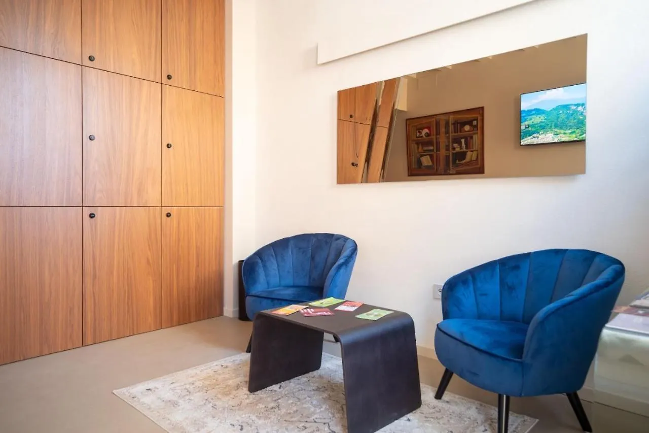 Hotel Maison Calcirelli Rooms Verona Italy