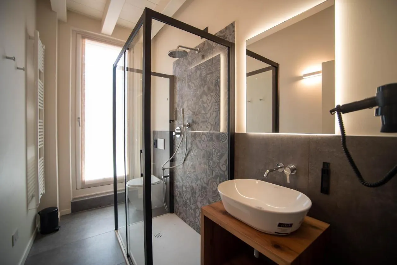 Hotel Maison Calcirelli Rooms Verona Italy