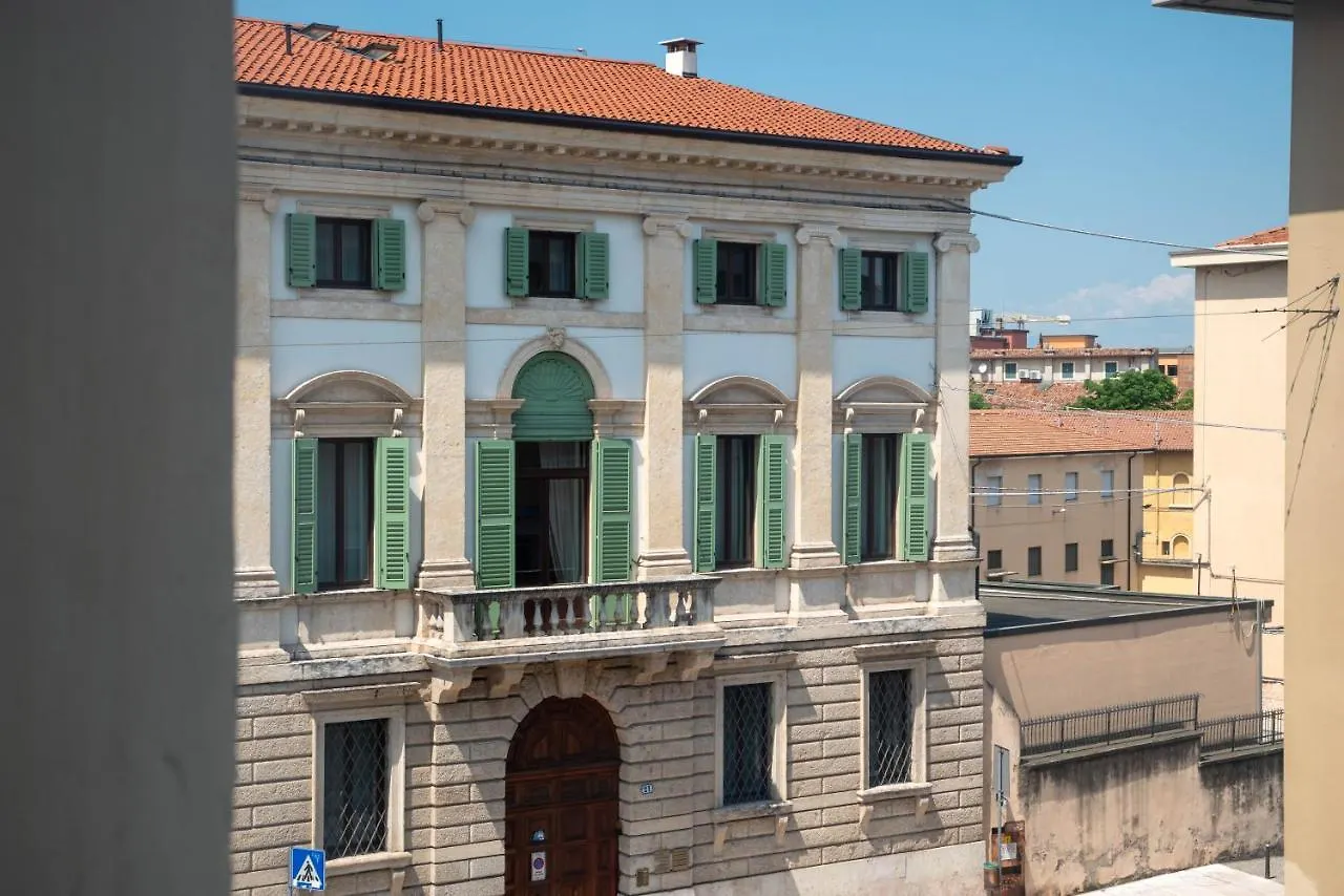 Maison Calcirelli Rooms Verona 0*,  Italy