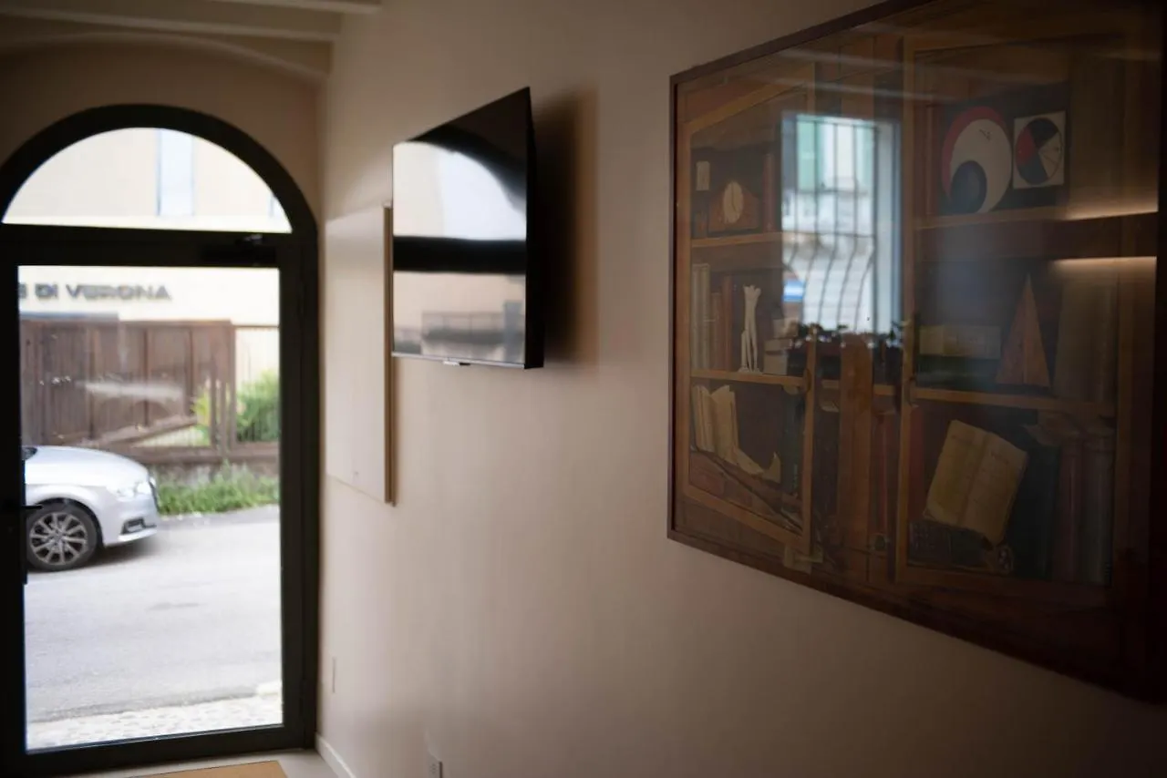 Maison Calcirelli Rooms Verona Hotel